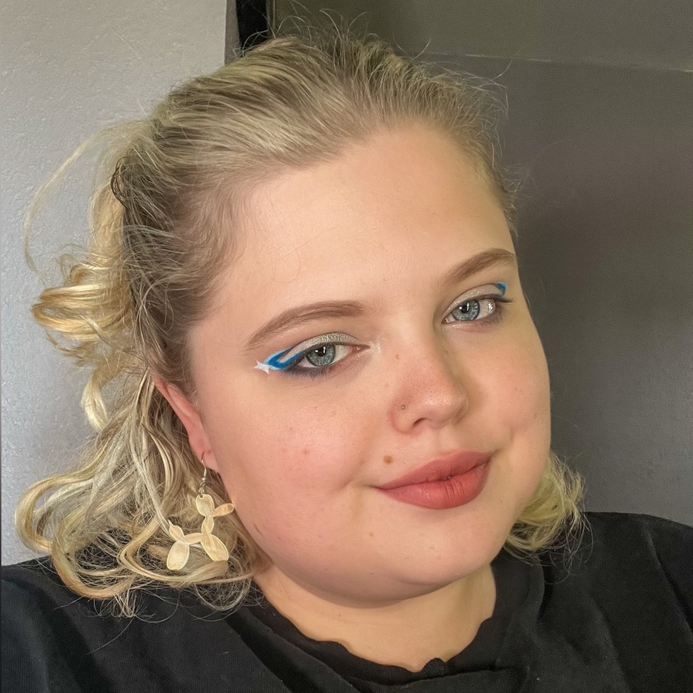 Meet your Posher, Kara
